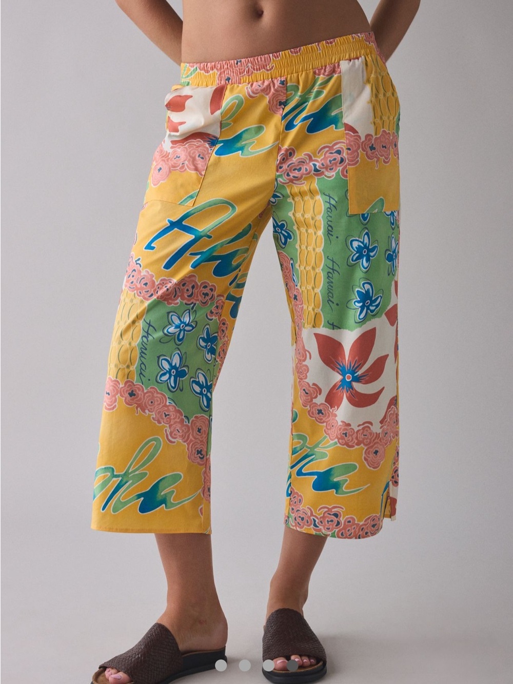 UO Remnant Colorful Poolside Pull-On Cropped Pants - Yellow Multi
